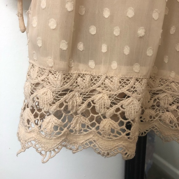 🚫 SOLD 🚫 Adelyn Rae Embroidered Romper - Picture 3 of 4